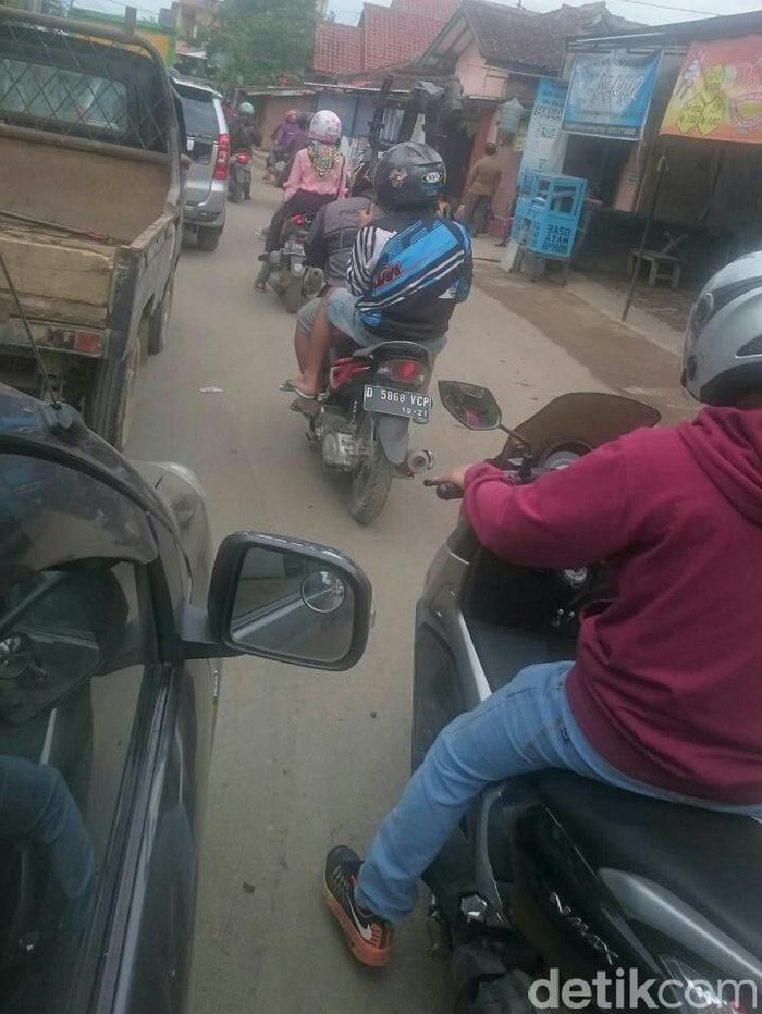 Banjir di Baleendah, Jalur Ciparay-Bandung Macet Parah