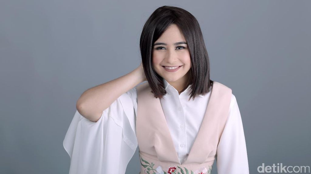 Desy Ratnasari dan Jihan Fahira Hingga Prilly Latuconsina Hiasi Era
