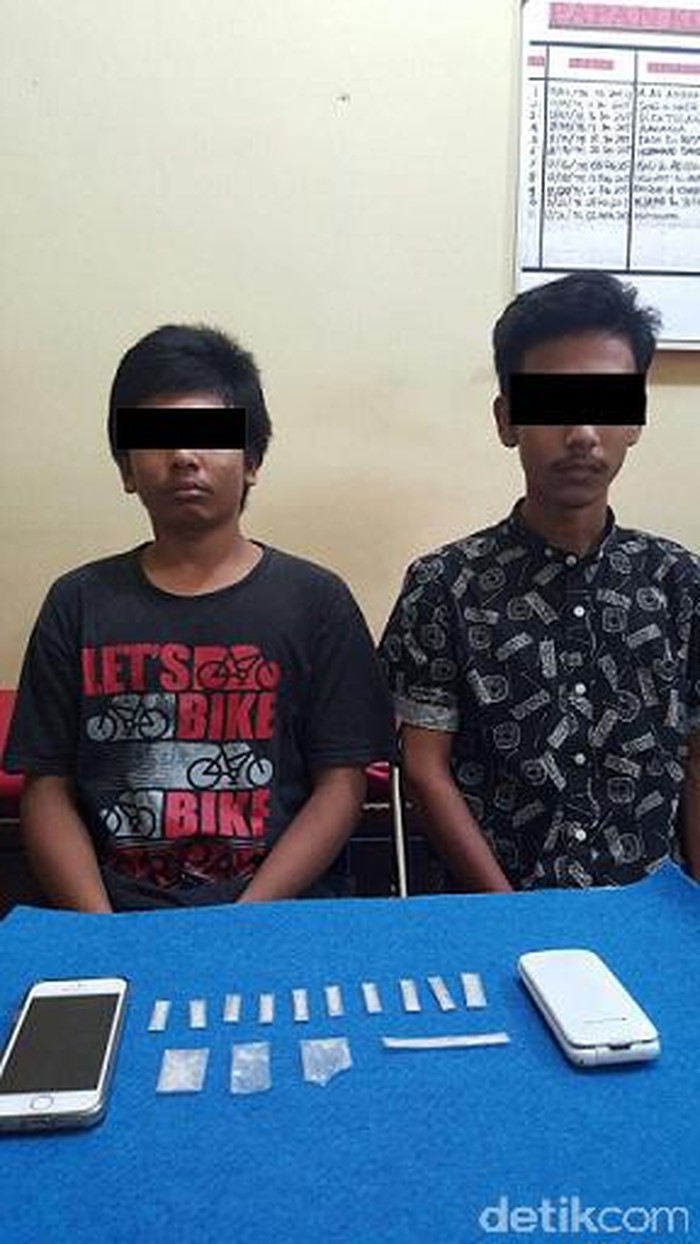 Terpancing, 2 Remaja Jual Sabu ke Polisi Nyamar Lalu  Ditangkap