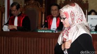 Ia didakwa melakukan tindakan korupsi dengan melakukan pengaturan terhadap proses penganggaran di Provinsi Banten terkait pengadaan alat kesehatan.