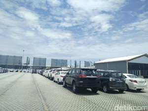 Melihat Proses Pengiriman Mobil Toyota ke Luar Negeri