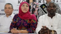 Selain menggelar konser, kedatangan Akon ke Indonesia juga untuk berkontribusi memberikan akses listrik ke Suku Anak Dalam, Orang Rimba juga desa terpencil lainnya.