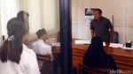 Hitam-Putih dan Dinginnya Sidang Cerai Al Habsyi