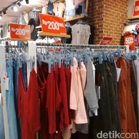 Cotton On Diskon Hingga 50%, Kaus Mulai dari Rp 100 Ribu