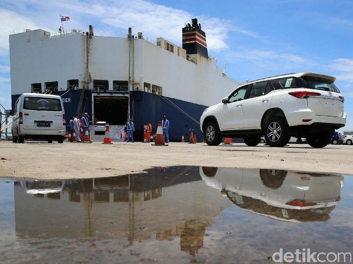 Toyota Yakin Ekspor Mobil Tahun Ini Naik