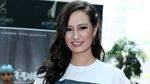 Senyum Manis Vicky Monica