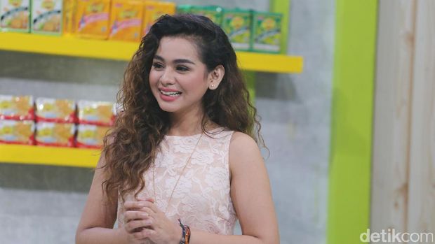 Sahila Hisyam saat tampil di OVJ Trans 7.