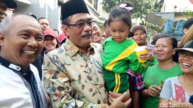 Djarot blusukan di Cipayung / 