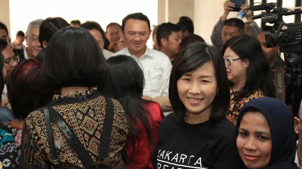 Hari Perempuan Internasional, Ahok Unggah Foto Bu Vero di Facebook
