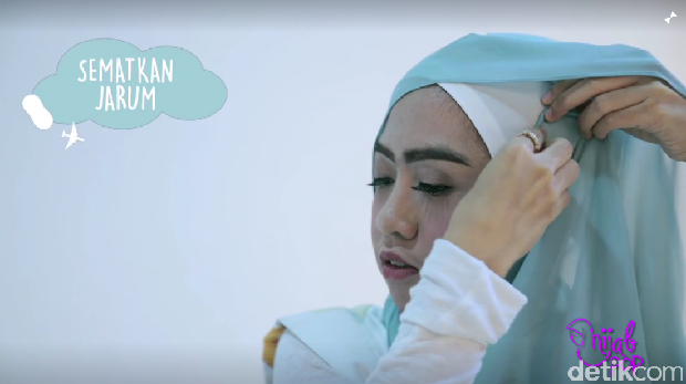 Tutorial Hijab untuk Traveling Ala Juara 1 Sunsilk Hijab Hunt 2016