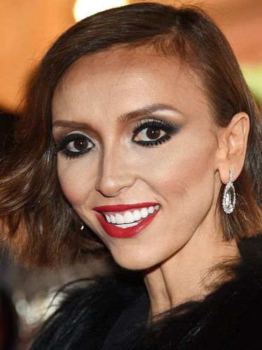 Foto: Penampakan Selebriti dengan Contouring yang Terlalu Tebal