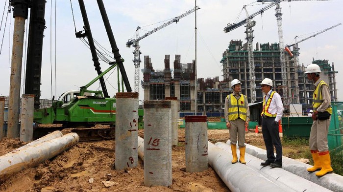 Lippo Cikarang mengebut pembangunan Orange County. Orange County adalah proyek mega konstruksi seluas 16.500.000 meter persegi.