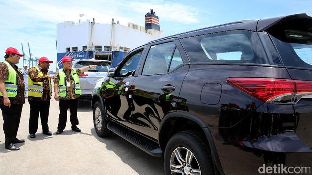 Mobil Toyota buatan Karawang yang siap ekspor