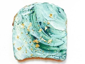 Nyam! Ada Mermaid Toast yang Berwarna Cantik Seperti Laut!