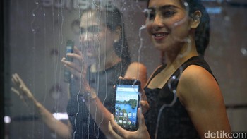 Kini, sudah tidak ada lagi ponsel BlackBerry di Indonesia maupun mancanegara. Perusahaan BlackBerry sudah banting setir menjadi perusahaan keamanan cyber. Foto: Ari Saputra