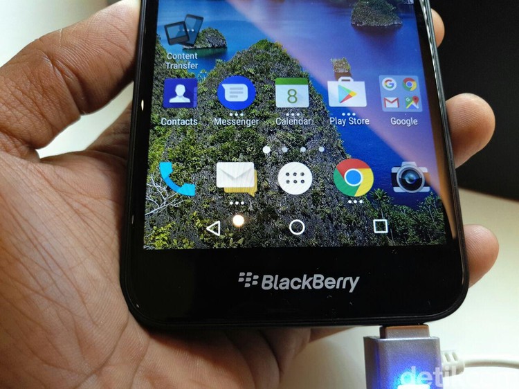 BlackBerry Aurora