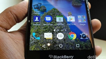 BlackBerry Aurora pun menjadi salah satu ponsel terakhir BlackBerry di Indonesia. Foto: detikINET/Yudhianto