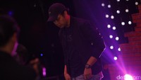 Irama trap dari Bleu Clair membuat semua bergoyang hingga akhir.
