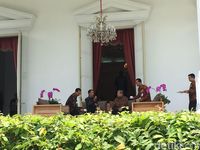 Potret Pertemuan Jokowi-SBY di Beranda Istana Merdeka