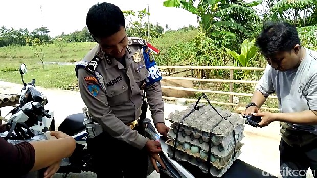 Kisah Brigadir Rosyid, Polisi yang Pandai Bikin Telur Asin