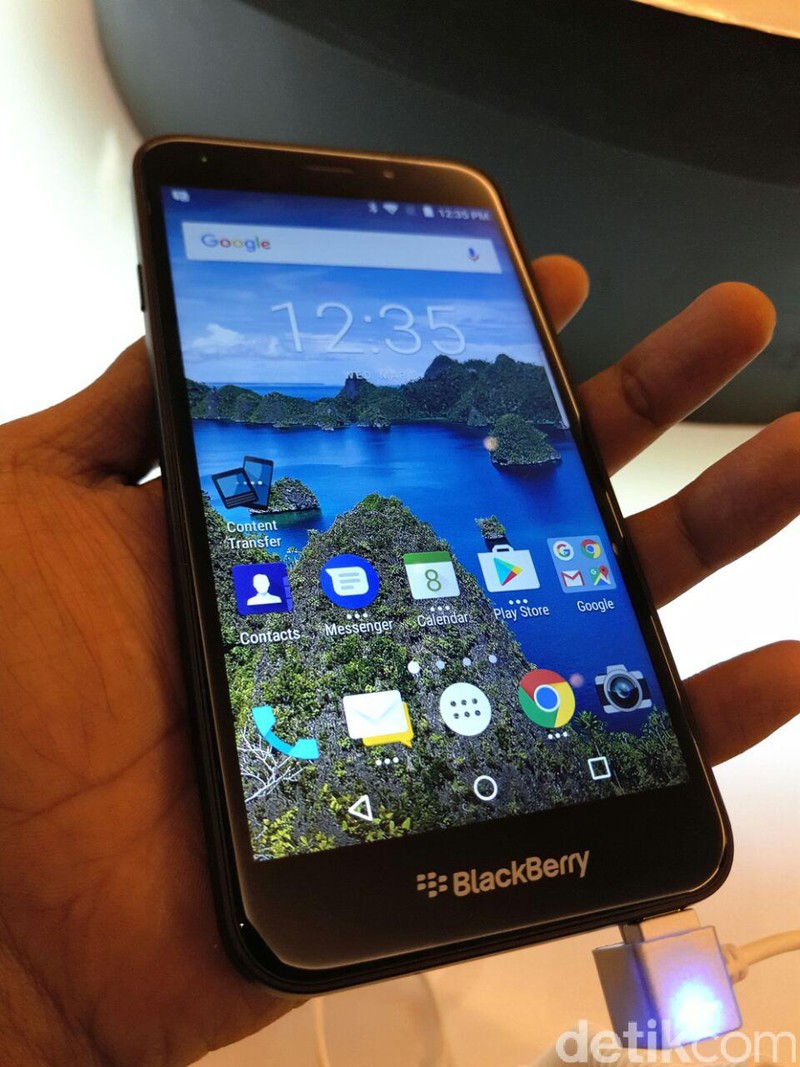 BlackBerry Aurora