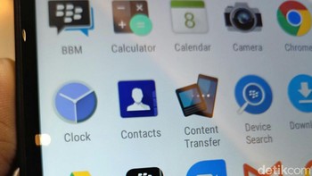 Antar mukanya Android banget dengan aplikasi andalan seperti BlackBerry Messenger. Foto: detikINET/Yudhianto