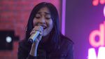 Penampilan Keren Rinni Wulandari