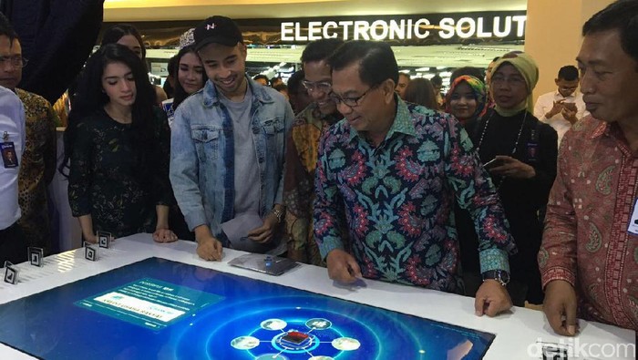 Customer Service Bank Sekarang Bisa Diganti Meja