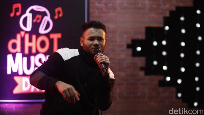 Saat Ditangkap, Ridho Rhoma Sedang Sibuk Promo Single Terbaru