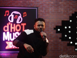 Keluarga Terus Upayakan Rehabilitasi untuk Ridho Rhoma