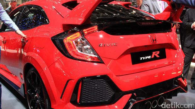 Hot Hatch Honda Civic Type R Tampil Menggoda