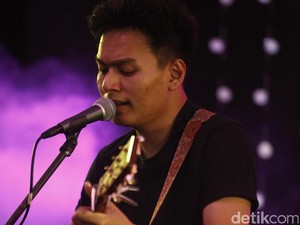 The Journey Rendy Pandugo: Benchmark Baru Musik Pop