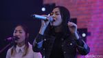 Penampilan Keren Rinni Wulandari