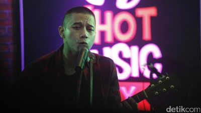 Berlatih Sakit Hati di dHOT Music Day dengan The Rain
