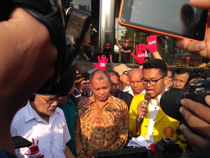 Ketua KPK Temui Massa yang Demo di Depan Gedung KPK