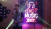 Ia juga menceritakan kekagumannya kepada Bruno Mars.