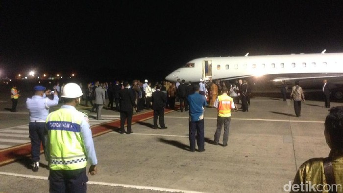 Menhub Antar Kepulangan Presiden Afrika Selatan di Bandara Halim