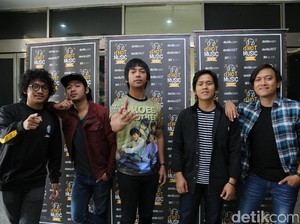 Ayah Rama Meninggal, Rian DMASIV Cs Setia Menguatkan