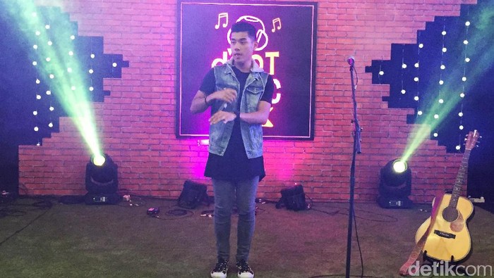 Single Andalan Jaz Dari Mata Meriahkan Panggung dHOT Music Day