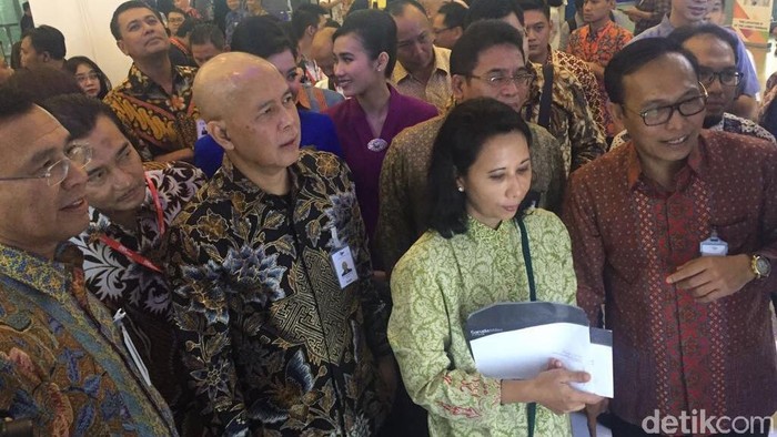 Rini Ngopi Bareng Dubes Inggris di Garuda Travel Fair