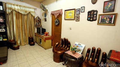 Mengintip Rumah Petinju Legendaris Ellyas Pical