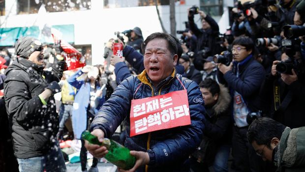 Warga Korsel Rayakan Pemakzulan Park Geun-Hye