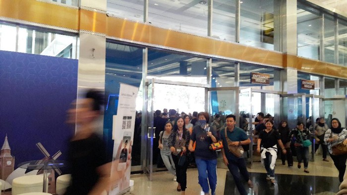 Hari Pertama GATF Jakarta, Pengunjung Membludak