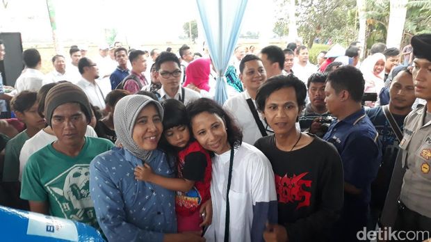 Rini Soemarno blusukan ke Indramayu