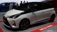 Beda modelnya ya untuk Yaris Eropa. Tampangnya terlihat sangar. Foto: Dina Rayanti