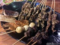 Babakaran Nikmatnya Sate Paru Udang dan Telur Puyuh 