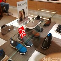 Hush Puppies Sale Sampai 50%, Sweater Mulai dari Rp 180 Ribu