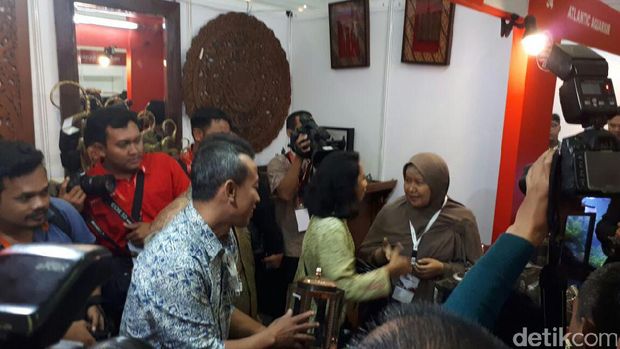 Menteri BUMN Rini Soemarno di Telkom Craft