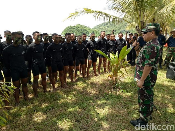 Ini Latihan Siswa Calon Pasukan Khusus Intai Amfibi di Banyuwangi