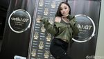 Ini Duck Face ala Angela Vero